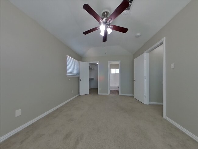 Building Photo - 6128 Silver Leaf Dr