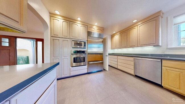 Building Photo - Charming, Renovated 3BR + Sunroom / 3.5 BA...
