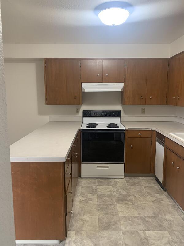 Building Photo - 305 La Villa Dr