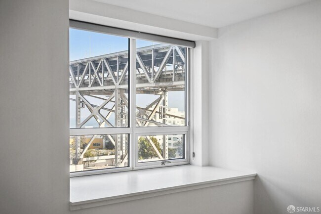 Building Photo - 400 Beale St