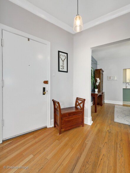 Building Photo - 2501 N Washtenaw Ave