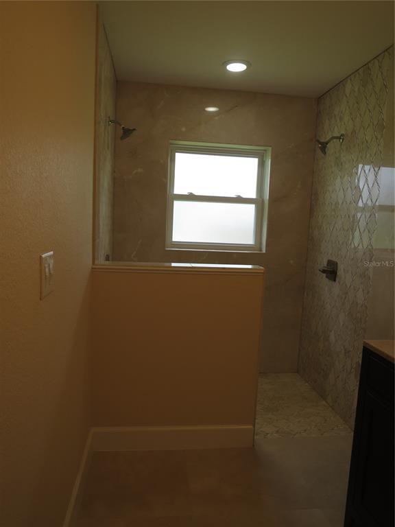 Building Photo - 36426 Tanner Ln