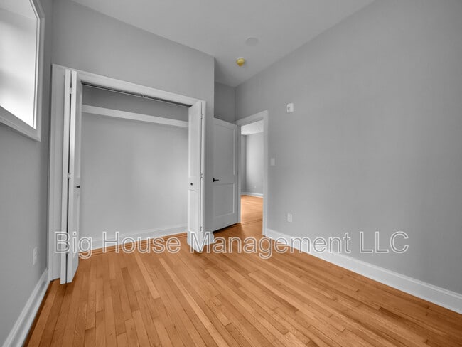 Building Photo - 707 Druid Park Lake Dr