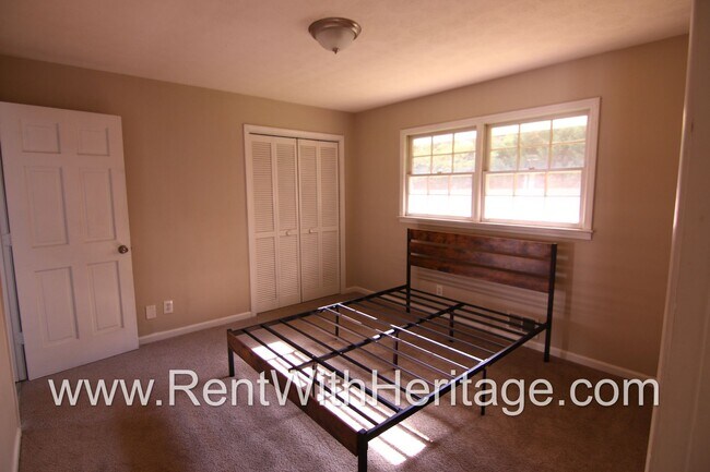 Building Photo - Charming Newly Renovated 3bd/ 2ba/ Gorgeou...