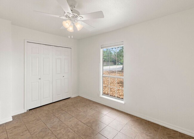 Building Photo - Move-In Ready Contemporary Gem on Treed Co...
