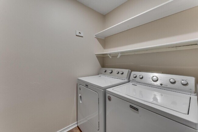 Building Photo - East Fayetteville 3-Bedroom Home with Granite Touches & Cozy Fireplace!"