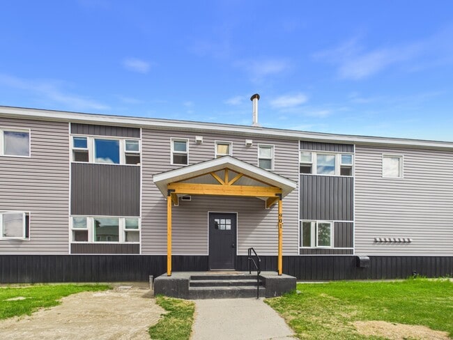 Building Photo - 1301 9th Ave