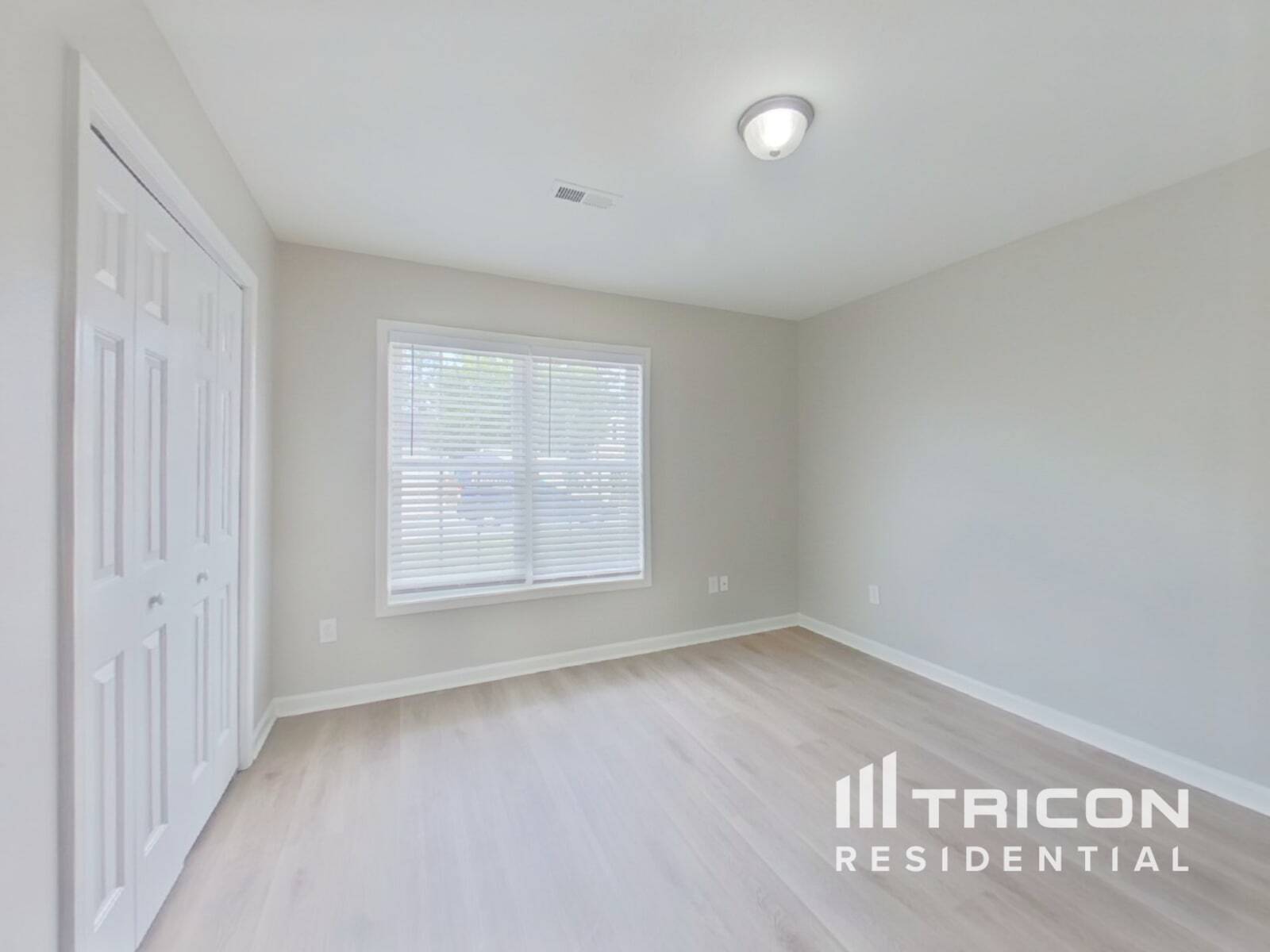 Building Photo - 1130 Waverly Pl Dr