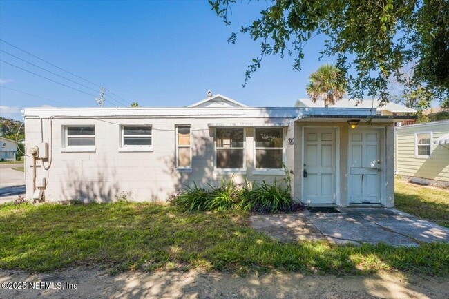 Building Photo - 725 5th St N