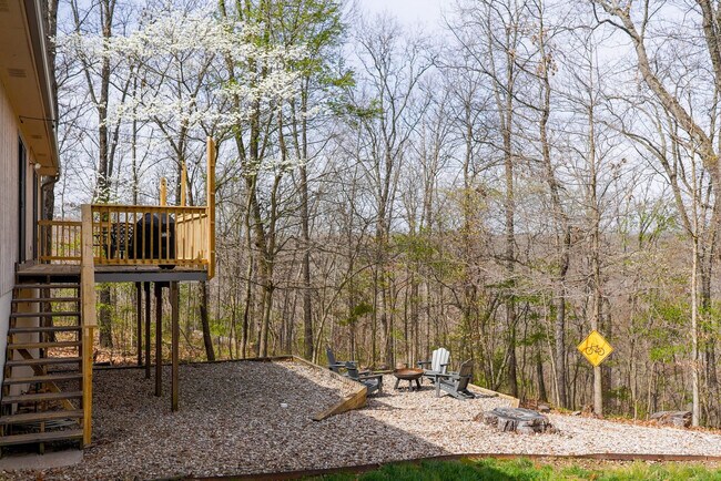 Building Photo - 2 Felton Ln