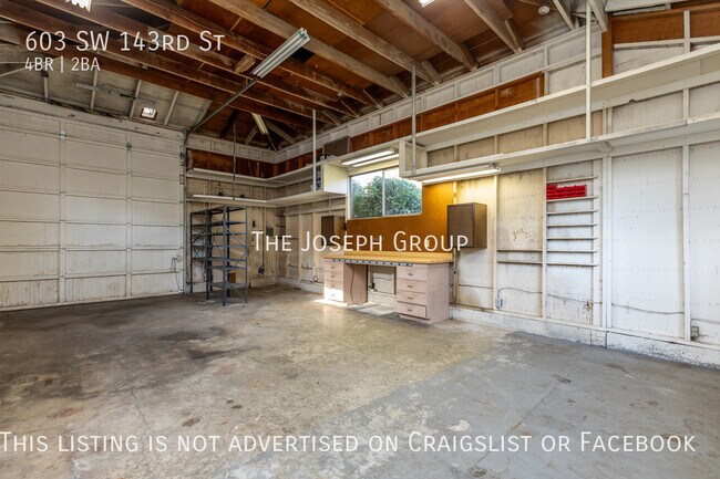 Building Photo - 603 SW 143rd St