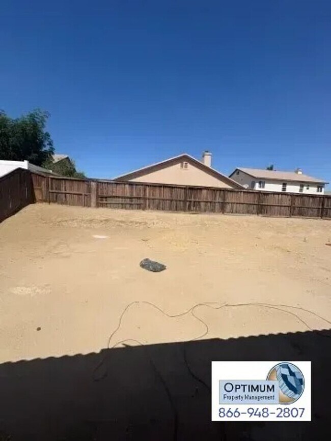 Building Photo - 12654 Meadow St