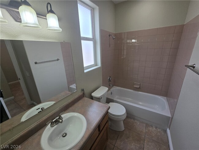 Building Photo - 2204 S Van Patten Pl