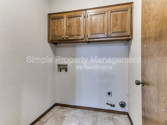 Building Photo - 3716 Summer Cloud Dr