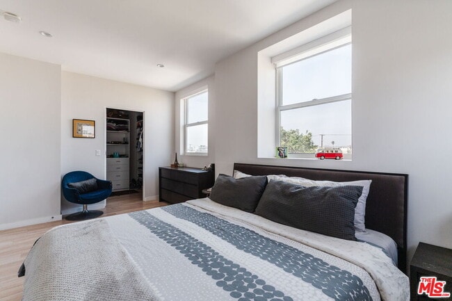 Building Photo - 6072 Pickford St