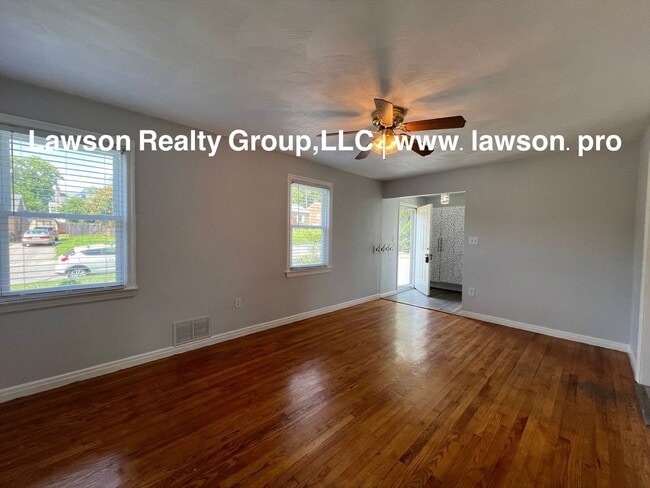 Building Photo - Updated, Cozy, and Clean- One Level Living...