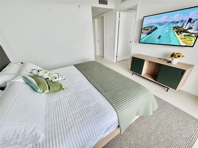 Building Photo - 159 NE 6th St