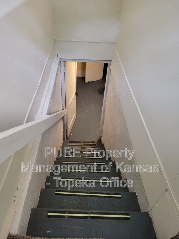 Building Photo - 4931 Appleton Ave