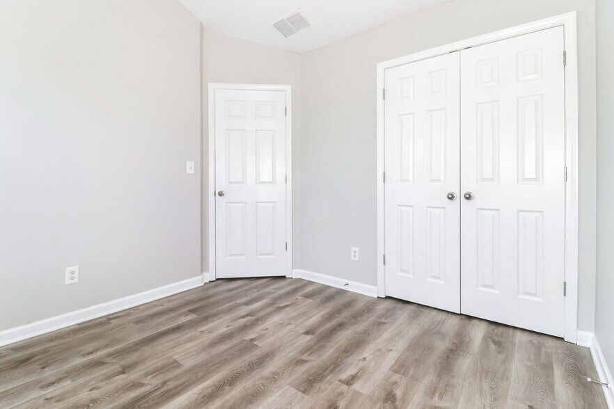 Building Photo - 2249 Baywood Tree Ln SW