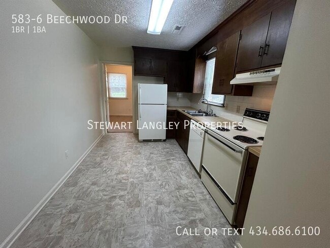 Building Photo - 583 Beechwood Dr