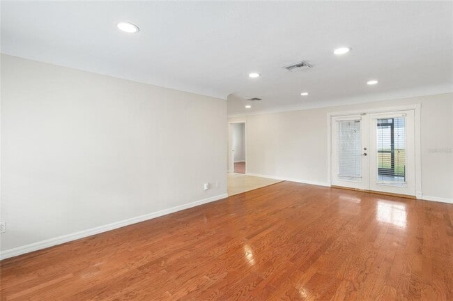 Building Photo - 1966 Sandra Dr