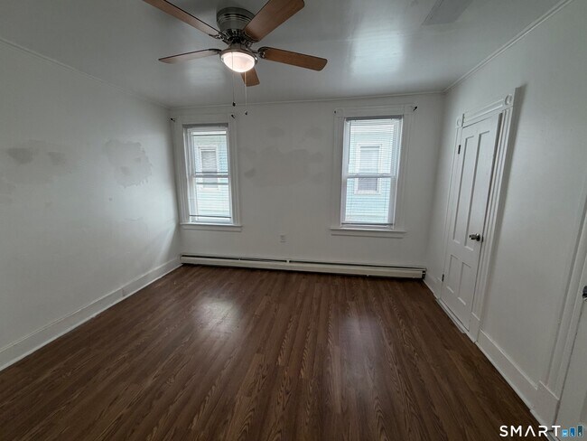 Building Photo - 128 Bartholomew Ave