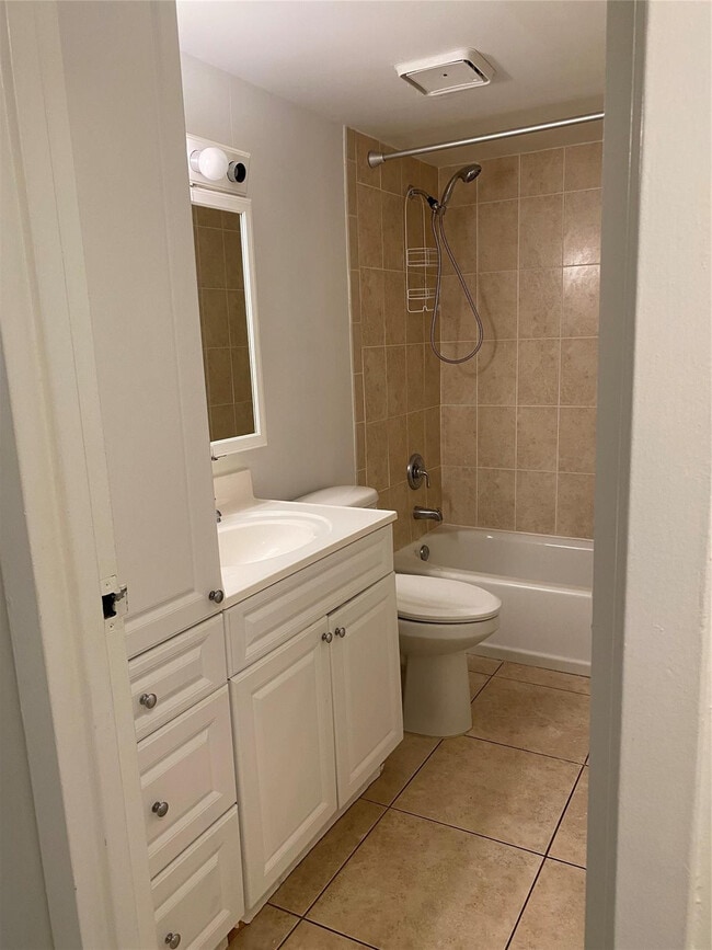 Building Photo - 3545 S Ocean Blvd