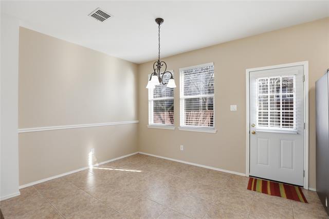 Building Photo - 3913 Hawkins Dr