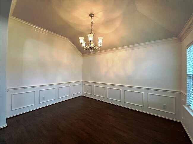 Building Photo - 24018 Indian Hills Way