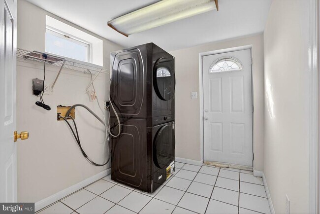 Building Photo - 1597 Katherine Ct