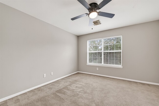 Building Photo - 1411 Heathcote Ln