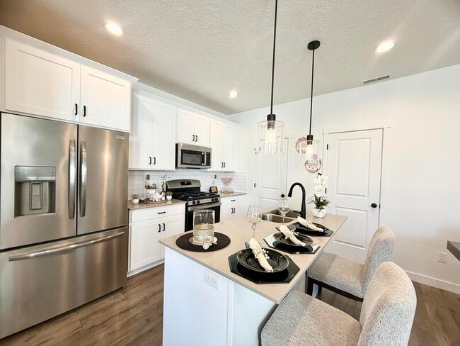 Building Photo - 6686 W Leander Dr