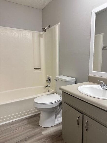 Building Photo - 4100 N Ocoee St