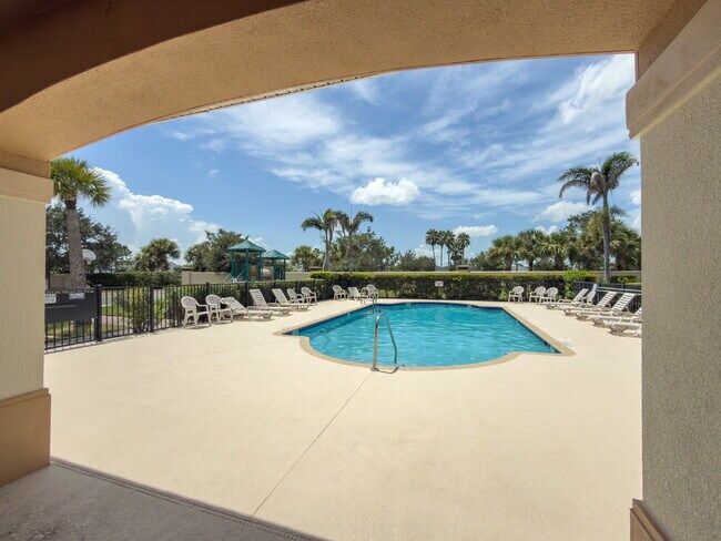 Building Photo - Beautiful 3/2 in desirable Stoneridge!
