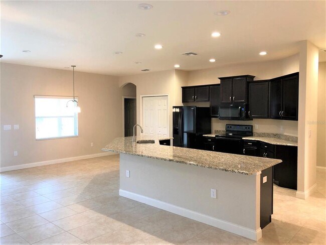 Building Photo - 3338 Pearly Dr