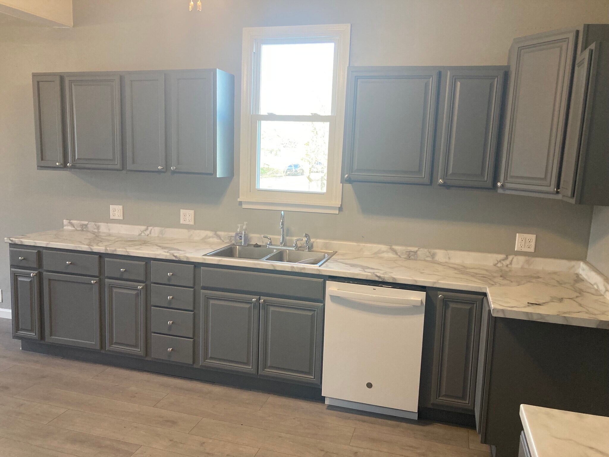 Building Photo - 8 N Indiana Ave