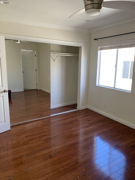 Building Photo - 1101 Laveta Terrace