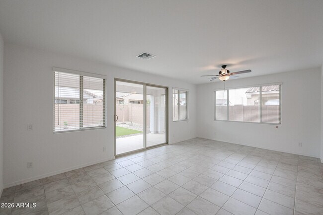 Building Photo - 14764 W Smoketree Dr