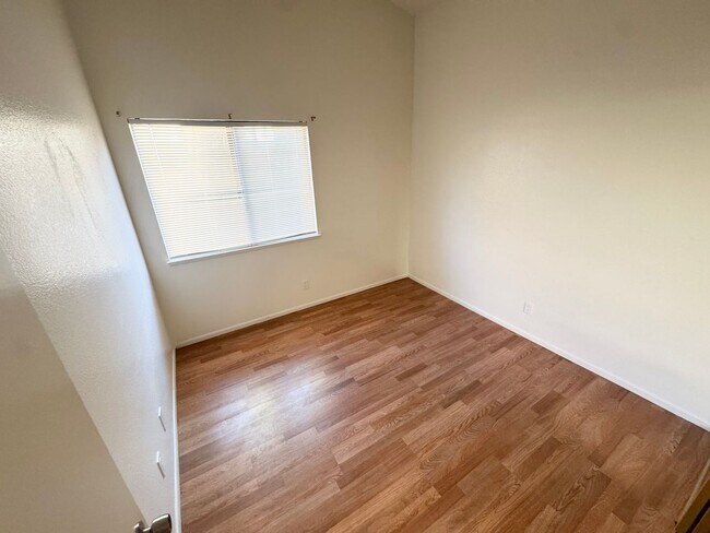 Building Photo - Beautiful West Palmdale Home