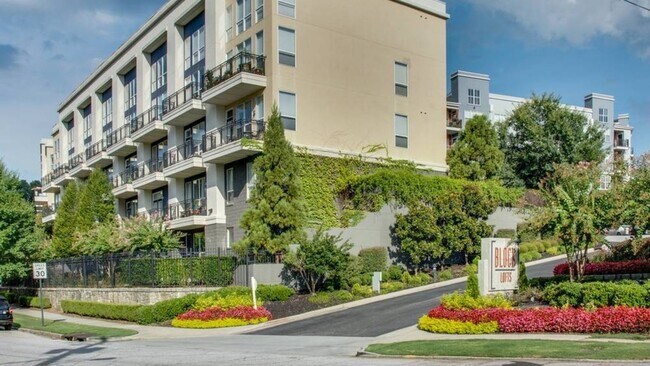 Building Photo - 747 Ralph McGill Blvd NE