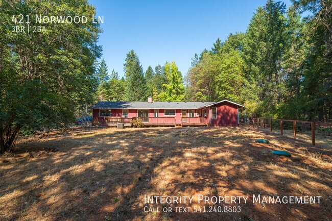 Building Photo - 421 Norwood Ln