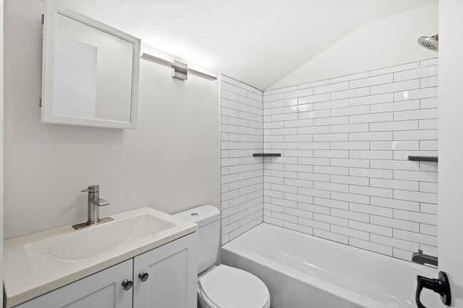 Building Photo - AVAILABLE JULY 1ST! Don't miss this RENOVATED 3-BEDROOM!!