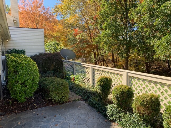 Building Photo - 1146 Mill Park Dr