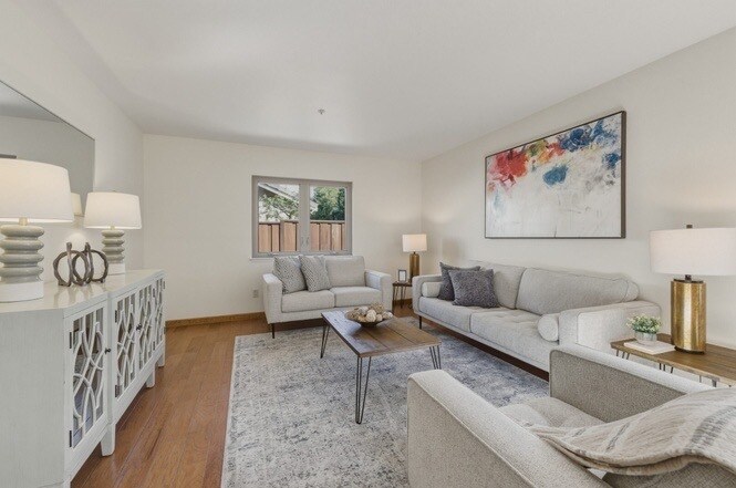 Building Photo - 1433 Jayhawk Ln