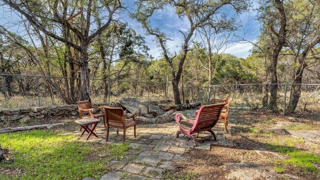 Building Photo - 316 Jacobs Creek Park Rd