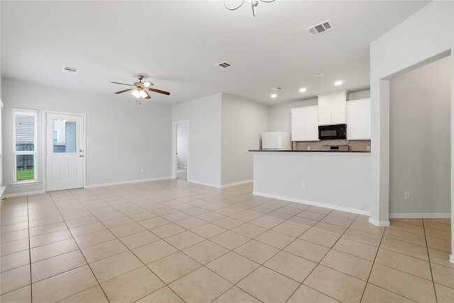 Building Photo - 116 Camelot Pl Ct