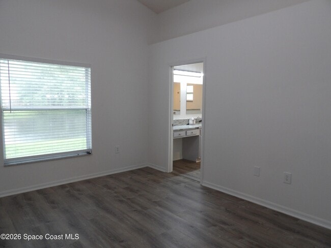 Building Photo - 3685 Kestrel Ct