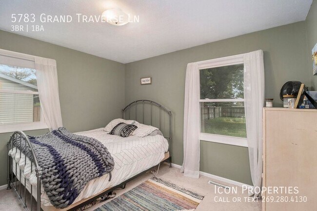 Building Photo - 5783 Grand Traverse Ln