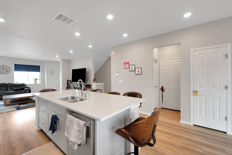 Building Photo - 16582 Shoshone Pl