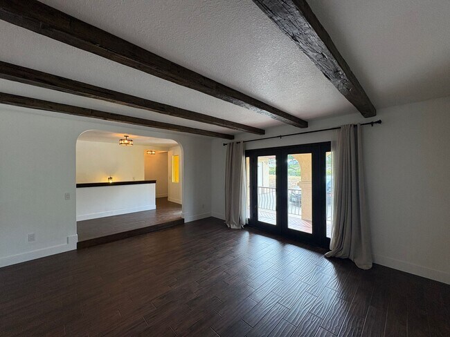 Building Photo - Spacious Vista Home with Large Lot, Designer Finishes & Guest Suite